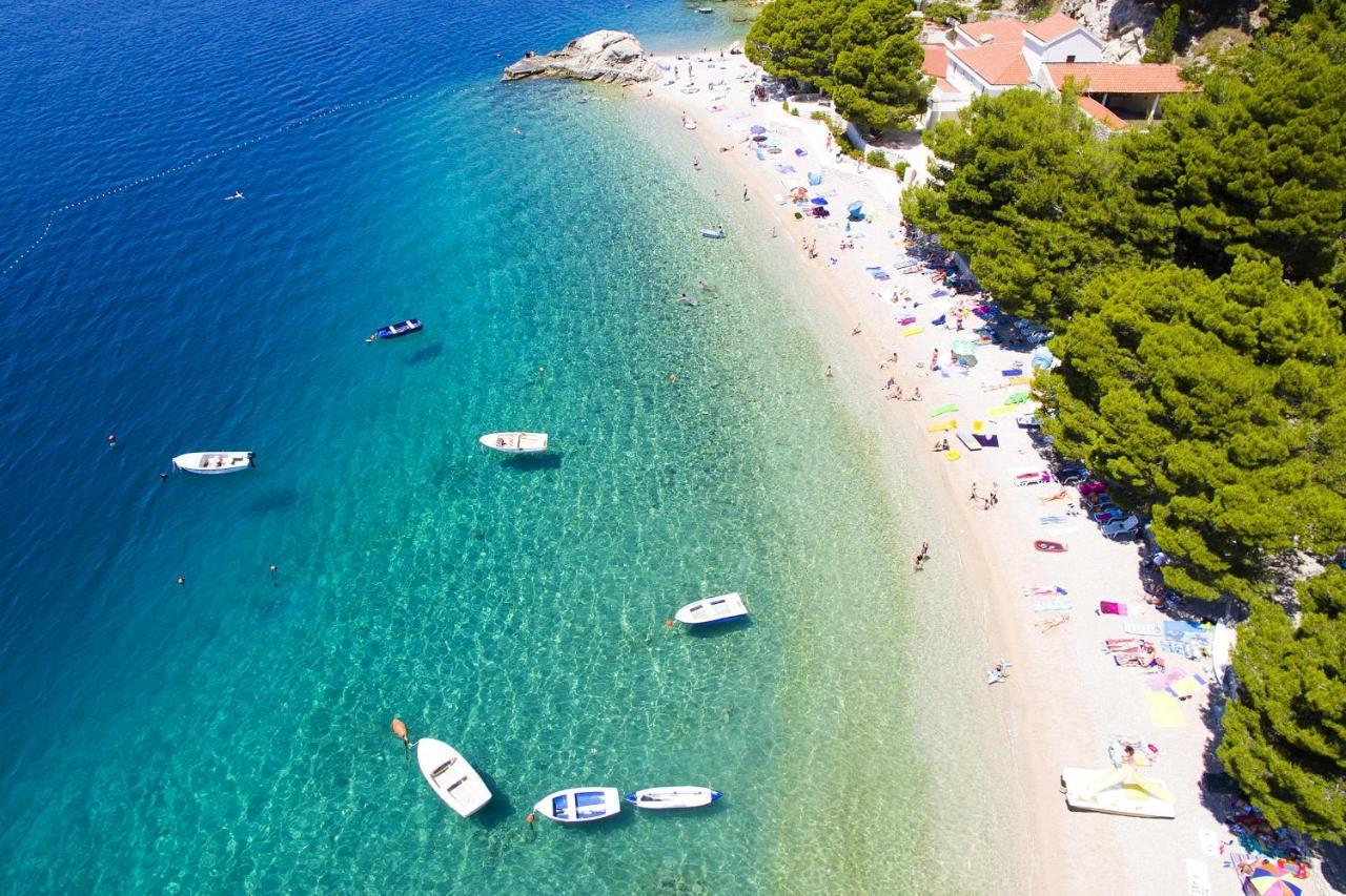Apartments With A Parking Space Brela, Makarska - 18495 Екстер'єр фото