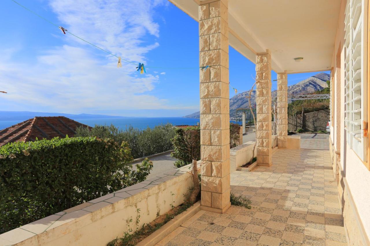 Apartments With A Parking Space Brela, Makarska - 18495 Екстер'єр фото