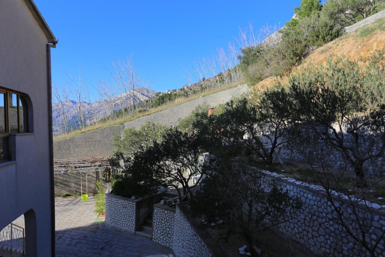 Apartments With A Parking Space Brela, Makarska - 18495 Екстер'єр фото