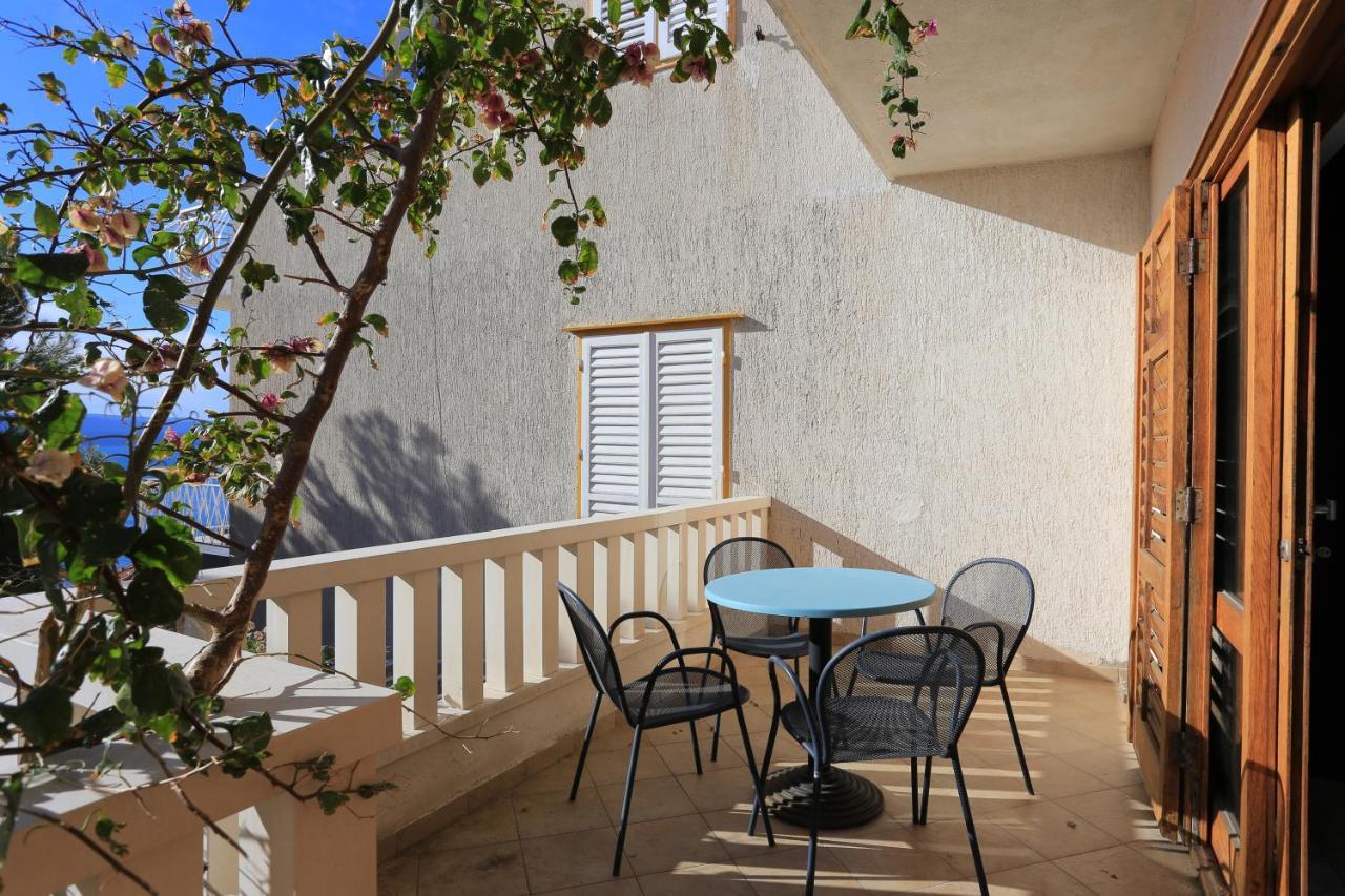 Apartments With A Parking Space Brela, Makarska - 18495 Екстер'єр фото