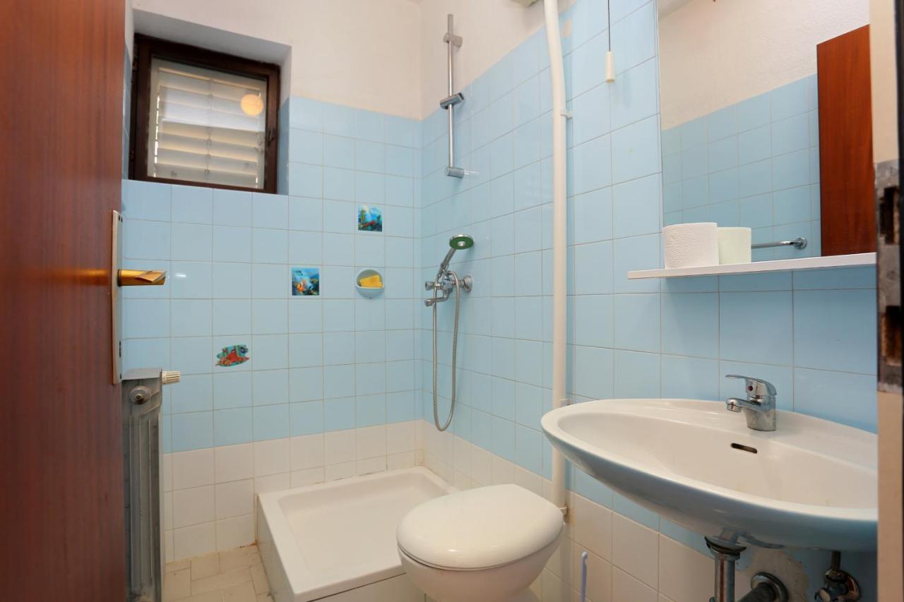 Apartments With A Parking Space Brela, Makarska - 18495 Екстер'єр фото