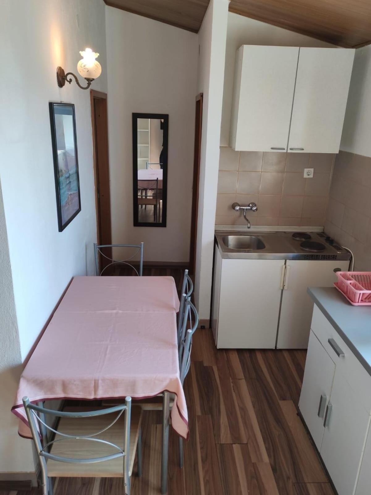 Apartments With A Parking Space Brela, Makarska - 18495 Екстер'єр фото