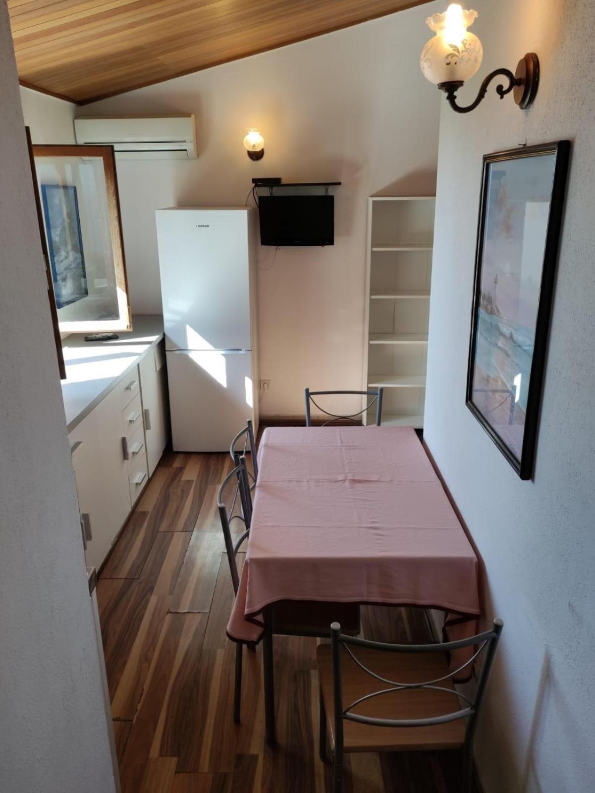 Apartments With A Parking Space Brela, Makarska - 18495 Екстер'єр фото