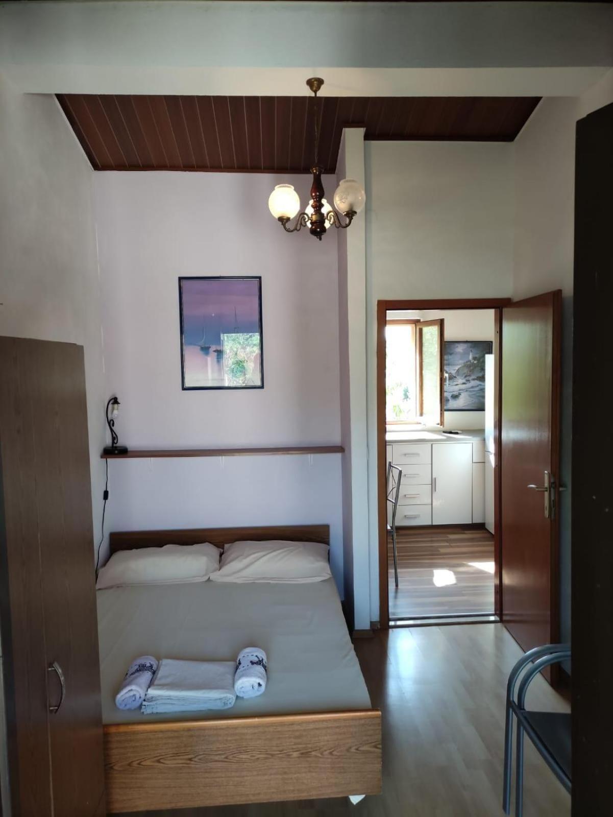 Apartments With A Parking Space Brela, Makarska - 18495 Екстер'єр фото