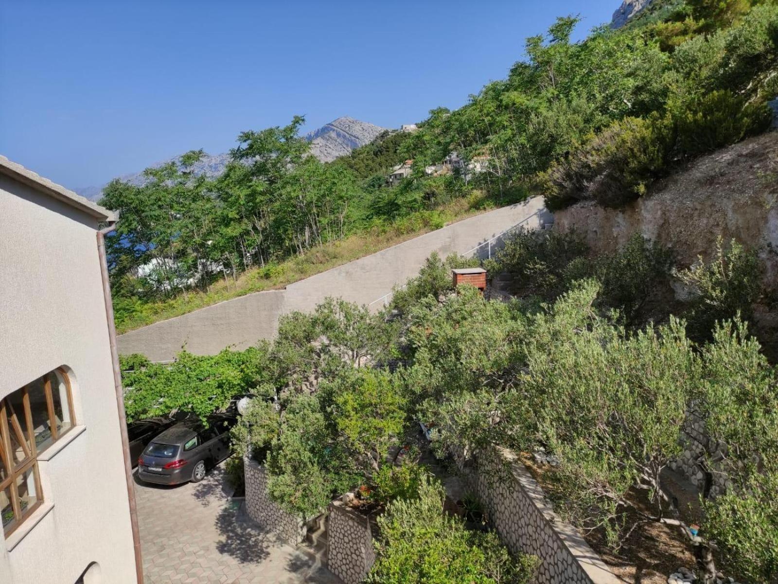 Apartments With A Parking Space Brela, Makarska - 18495 Екстер'єр фото