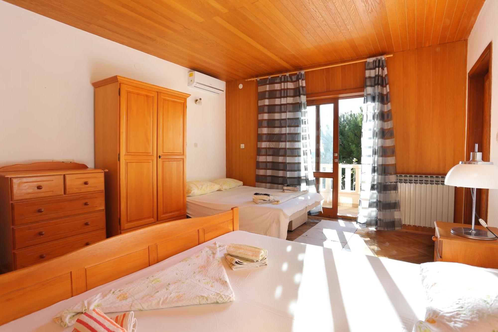 Apartments With A Parking Space Brela, Makarska - 18495 Номер фото