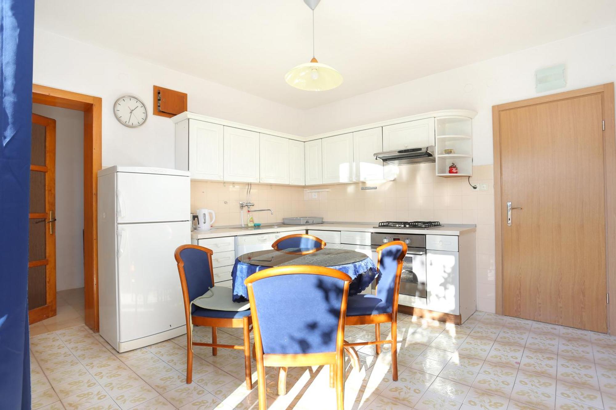 Apartments With A Parking Space Brela, Makarska - 18495 Номер фото